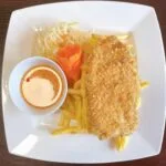 Chrupiący smażony filet kurczak + frytki